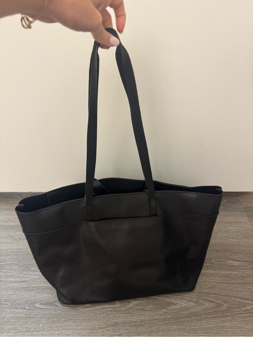 Classic Black Leather Tote Bag - Elegant Everyday Carry